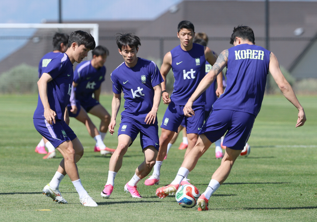 '역대급 보상금' FIFA, 월드컵 차출 구단들에 5500억원 쏜다...'최소 35억원 확보' K리그도 미소