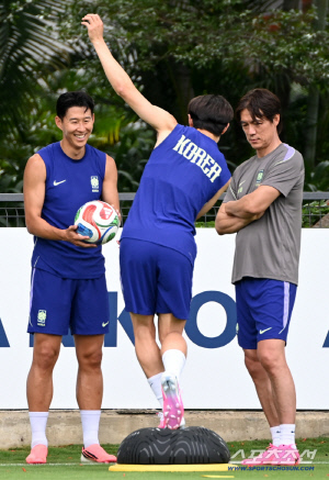 [사포판 현장]체코 격파 '골든타임', 남은 3일에 韓 축구 운명이 걸렸다