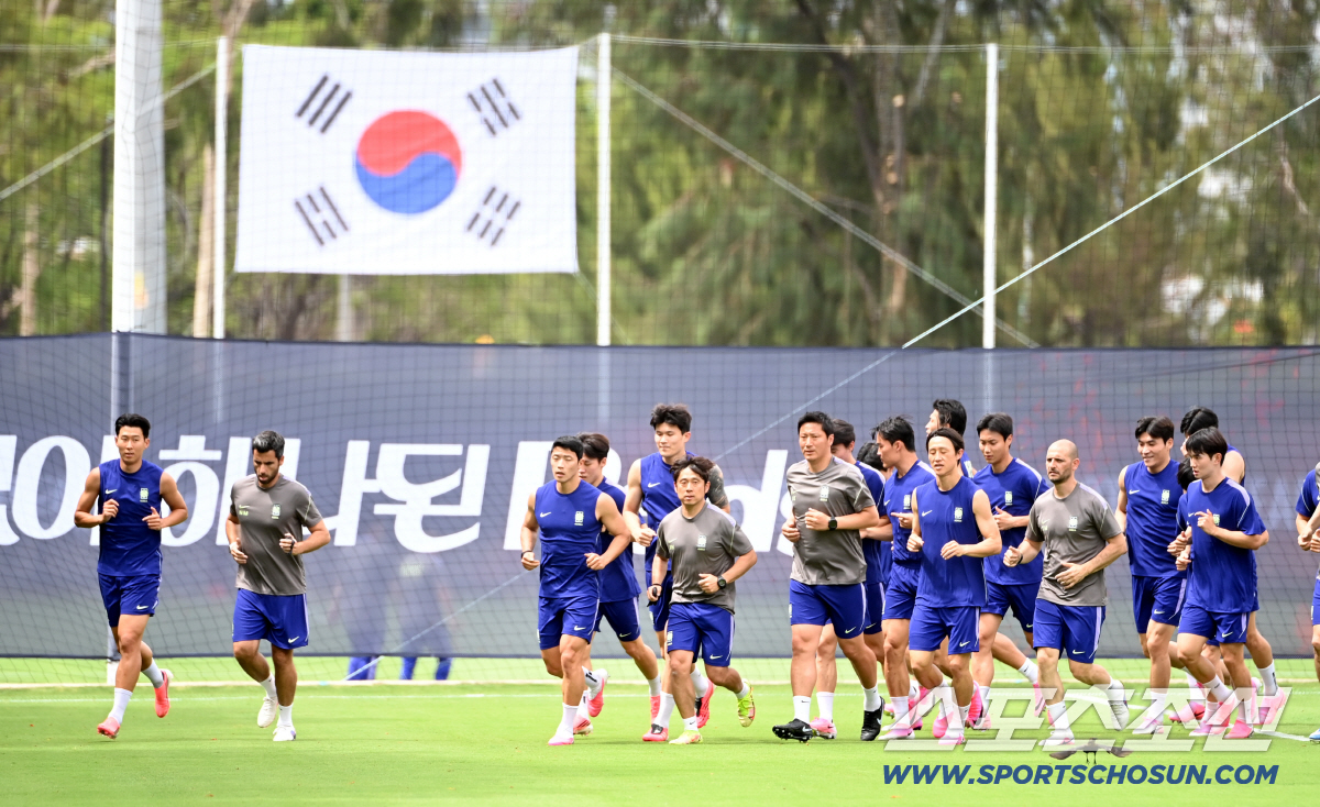 7일(한국시각) 멕시코 과달라하라의 대표팀 베이스캠프 훈련장인 치바스 베르데 바예에서 진행된 대한민국 월드컵 대표팀의 공식 훈련, 선수들이 러닝을 하고 있다. 과달라하라(멕시코)=허상욱 기자 wook@sportschosun.com/2026.06.07/