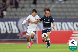 '가르시아 극장골' 충북청주, 14경기 만에 첫 승...이랜드에 2-1 역전승[현장 리뷰]