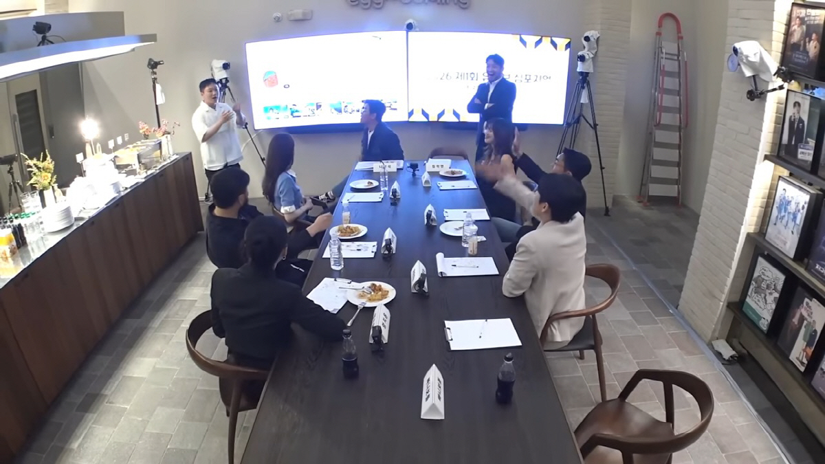 나영석 PD, 유튜브 올스타전 열었다···침착맨·빠니보틀 등판에 예고편부터 아수라장