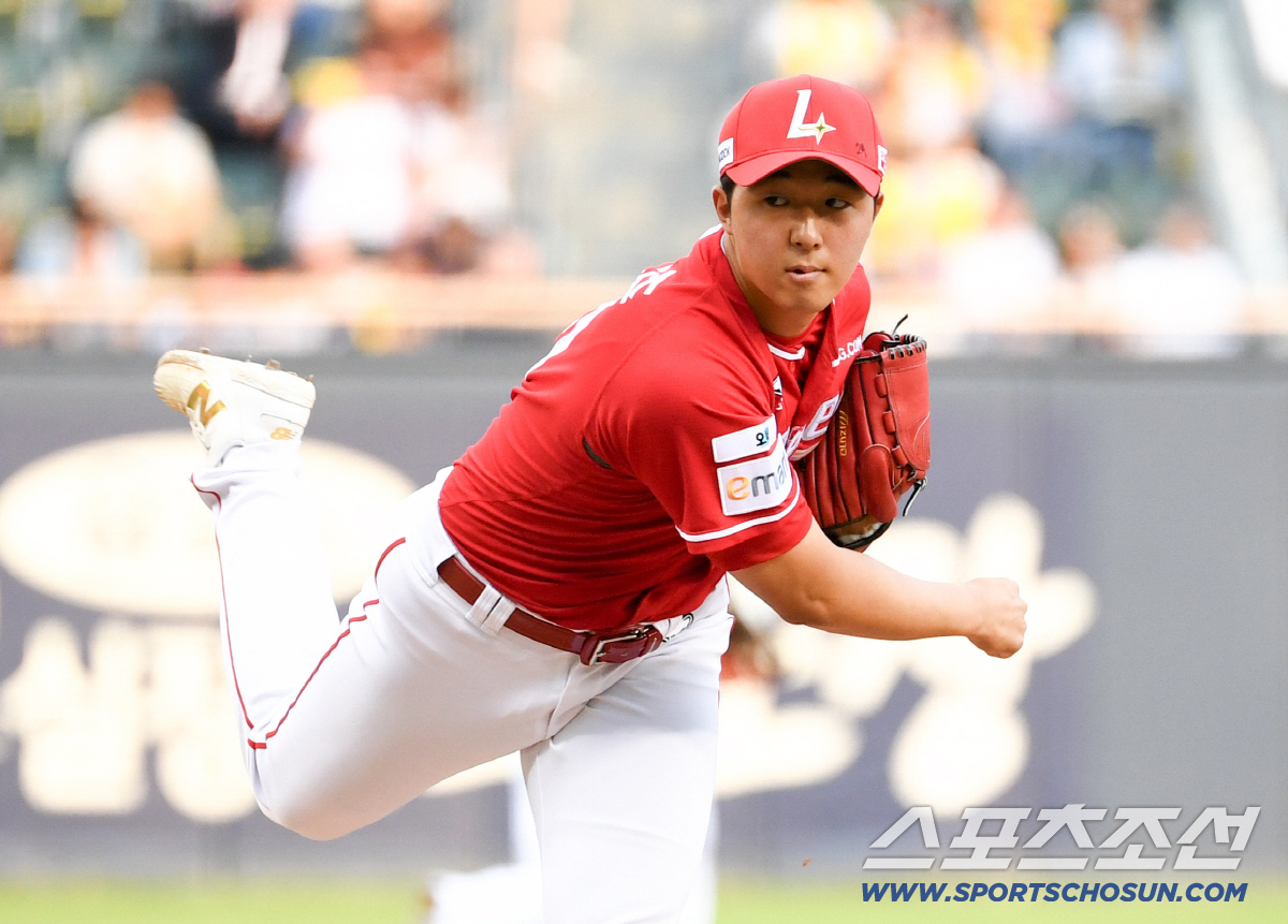 9일 잠실구장에서 열린 LG와 SSG의 경기. SSG 김민준이 역투하고 있다. 잠실=박재만 기자 pjm@sportschosun.com/2026.06.09/