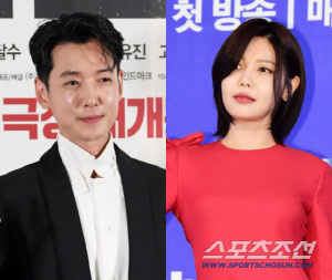 "왼손 네번째 손가락에 반지가"…최수영·정경호, 결혼설 무색하게 만든 '14년 마침표'