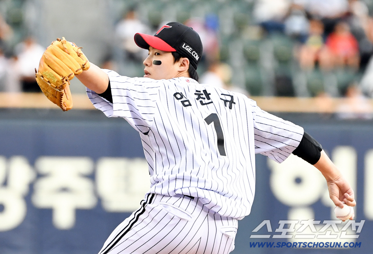 9일 잠실구장에서 열린 LG와 SSG의 경기. LG 임찬규가 역투하고 있다. 잠실=박재만 기자 pjm@sportschosun.com/2026.06.09/