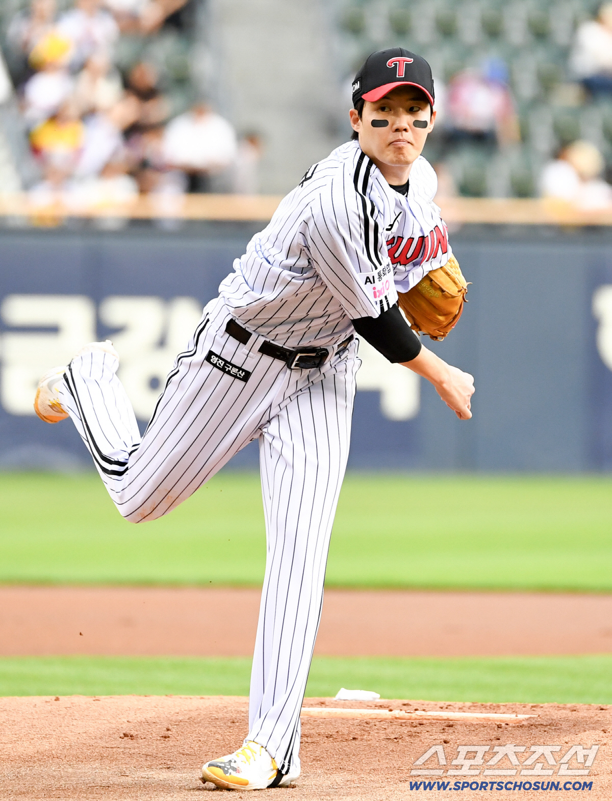 9일 잠실구장에서 열린 LG와 SSG의 경기. LG 임찬규가 역투하고 있다. 잠실=박재만 기자 pjm@sportschosun.com/2026.06.09/
