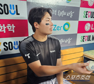 "150km 강속구도, 정점을 찍은 적도 없지만…" 쌍둥이 새 역사 쓴 임찬규, 후배들에게 전하고픈 한마디 [잠실피플]