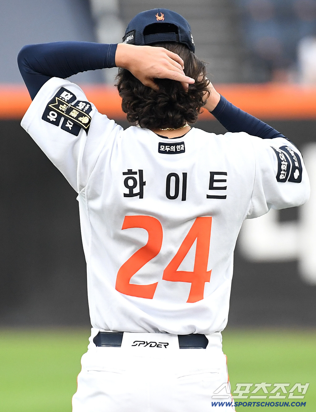 10일 대전 한화생명볼파크에서 열린 한화와 KIA의 경기. 선발 투구를 준비하고 있는 한화 화이트. 대전=송정헌 기자 songs@sportschosun.com/2026.06.10/