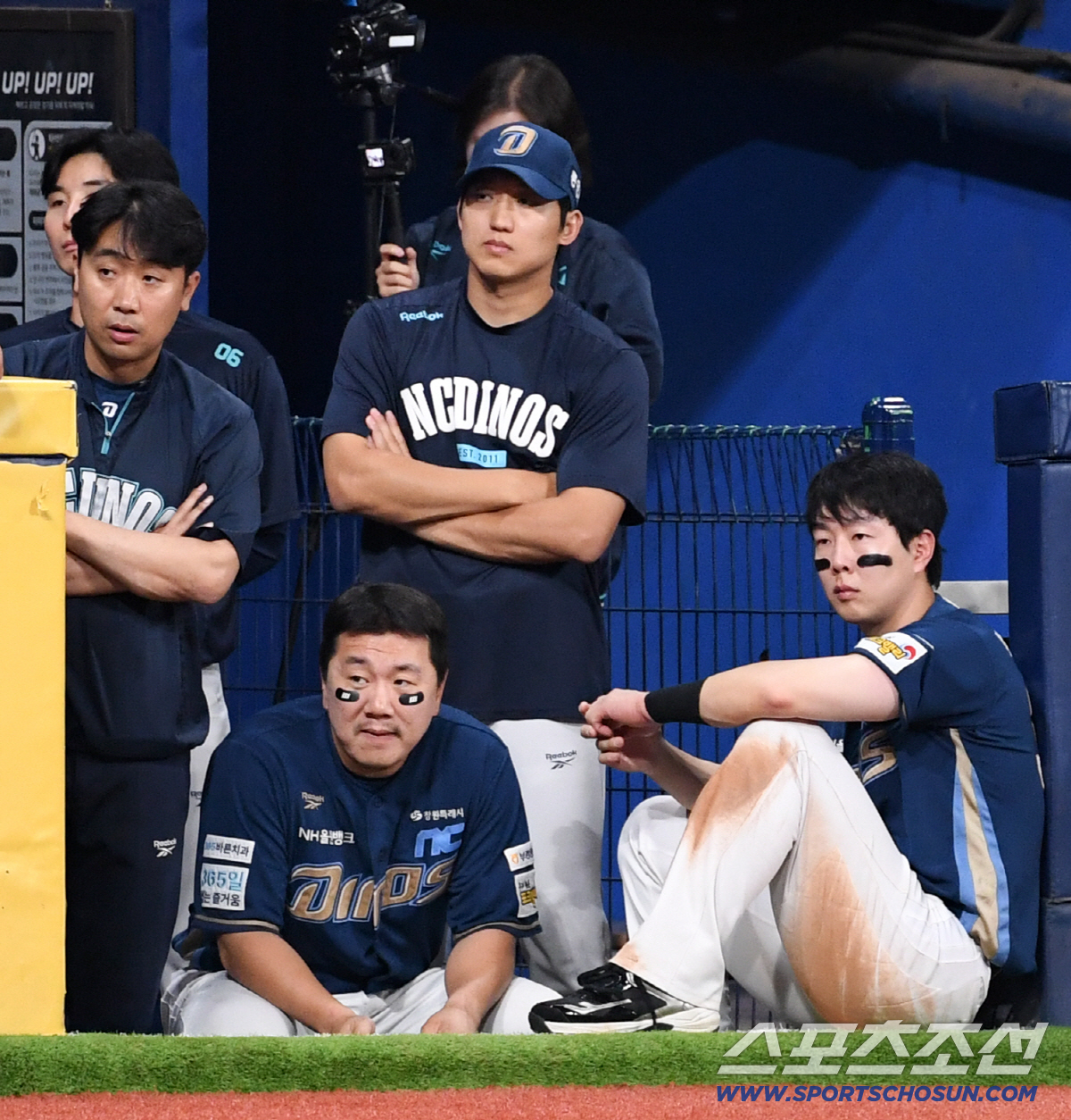 10일 서울 고척스카이돔에서 열린 키움과 NC의 경기. NC 이우성, 구창모, 박건우가 경기를 지켜보고 있다. 고척=박재만 기자 pjm@sportschosun.com/2026.06.10/