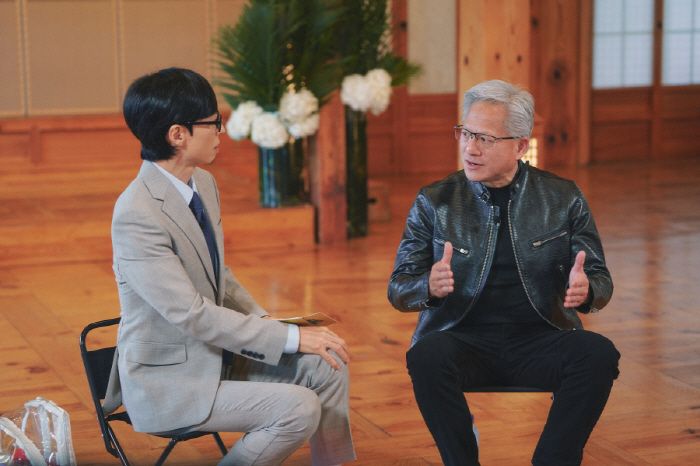 젠슨 황 전 세계 최초 예능 출연 터졌다..'유 퀴즈' 올해 최고 시청률 기록