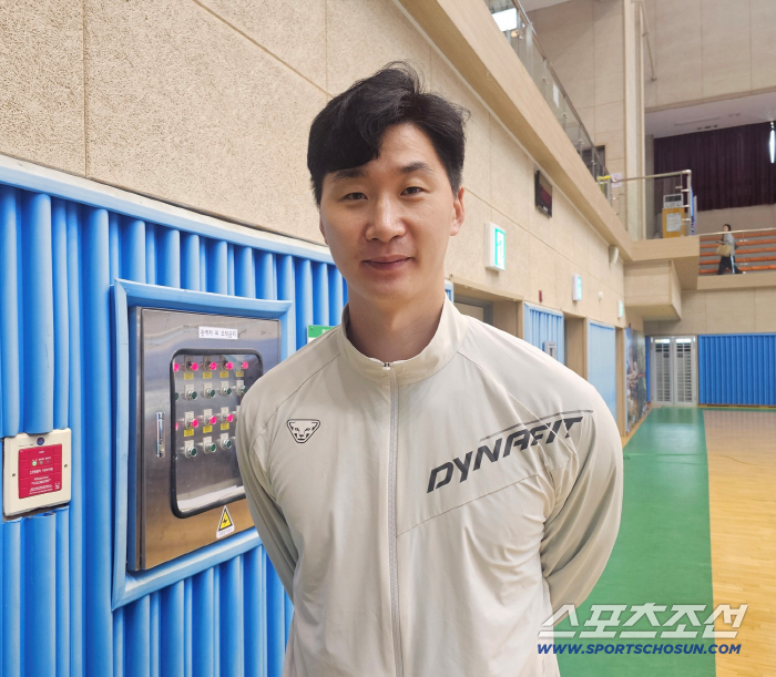 1년 전 초보코치가 감독이 돼서 다시 왔다…"완전히 다르네요"