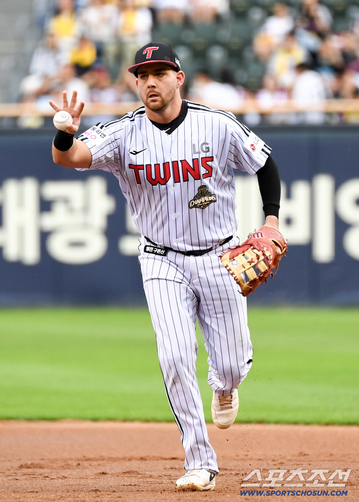 9일 잠실구장에서 열린 LG와 SSG의 경기. LG 1루수 오스틴이 수비를 하고 있다. 잠실=박재만 기자 pjm@sportschosun.com/2026.06.09/