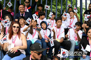 [멕시코시티ON]"한국이랑은 1대1 비길 것 같다"…축구 스코어도 양보, 멕시코는 지금 '아이 러브 코리아!'
