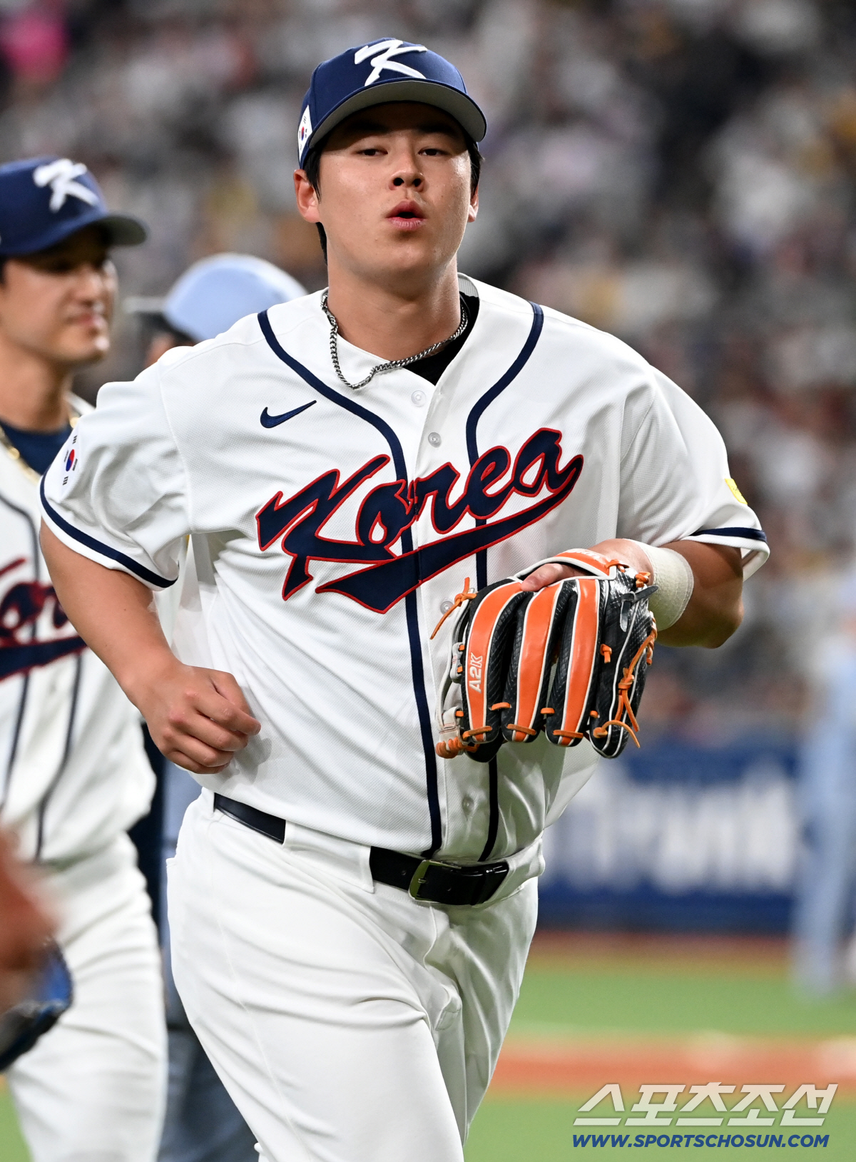 2일 일본 오사카 교세라돔에서 열린 WBC(월드베이스볼클래식) 한국 대표팀과 한신 타이거즈의 경기, 3루수 노시환이 이닝 종료 후 더그아웃으로 향하고 있다. 오사카(일본)=허상욱 기자 wook@sportschosun.com/2026.03.02/