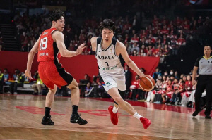 '일정 완벽히 겹쳤다' NBA 서머리그 vs 월드컵 지역예선. 기로에 선 이현중. "일정 협의 중"