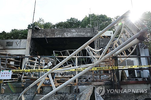 (대전=연합뉴스) 이동해 기자 = 1일 폭발 사고가 발생한 대전 유성구 한화에어로스페이스 대전사업장. 이날 사고로 현재까지 5명이 숨지고 2명이 중경상을 입은 것으로 파악됐다. 2026.6.1 [공동취재] eastsea@yna.co.kr