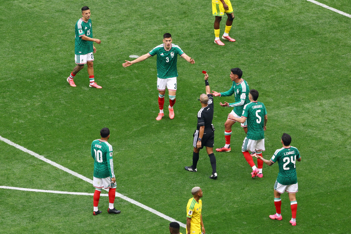 Soccer Football - FIFA World Cup 2026 - Group A - Mexico v South Africa - Estadio Azteca, Mexico City, Mexico - June 11, 2026 Mexico's Cesar Montes reacts after being shown a red card by referee Wilton Pereira Sampaio REUTERS/Raquel Cunha TPX IMAGES OF THE DAY