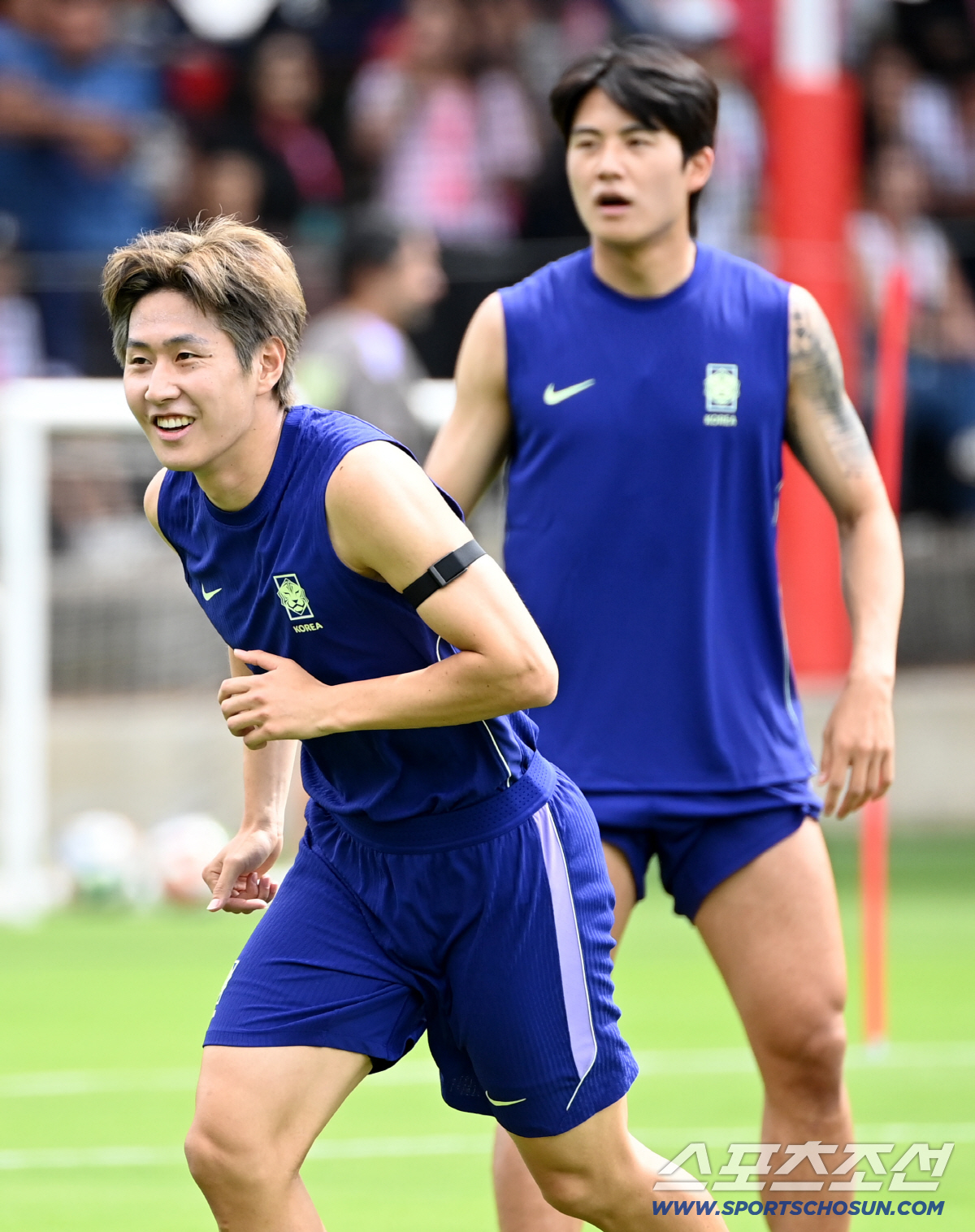 7일(한국시각) 멕시코 과달라하라의 대표팀 베이스캠프 훈련장인 치바스 베르데 바예에서 진행된 대한민국 월드컵 대표팀의 공식 훈련, 이강인과 설영우가 미니게임을 하고 있다. 과달라하라(멕시코)=허상욱 기자 wook@sportschosun.com/2026.06.07/
