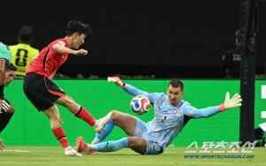 '역시 황태자' 황인범이 한국 구했다, 환상 칩샷으로 동점골!...한국, 체코와 1-1(후반 22분)[체코전]