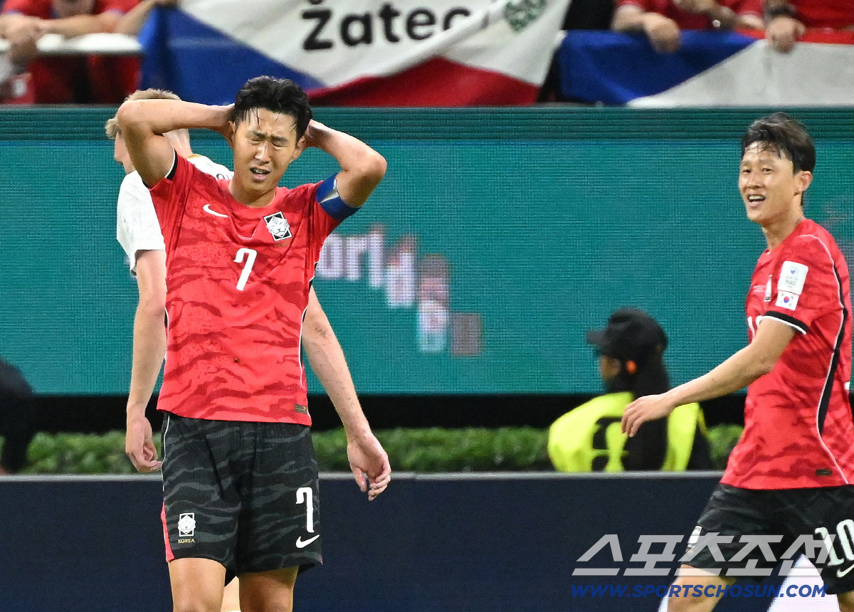 12일(한국시각) 멕시코 과달라하라 사포판의 에스타디오 과달라하라에서 열린 2026 북중미월드컵 대한민국과 체코의 경기. 손흥민이 중거리슛을 시도했지만 빗나가자 아쉬워하고 있다. 사포판(멕시코)=허상욱 기자 wook@sportschosun.com/2026.06.12/