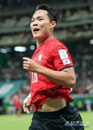 4년 전 예비 선수, 이젠 韓 월드컵 '스트라이커' 오현규, 부상 투혼이 만든 승리 "열이 38도까지 올라"