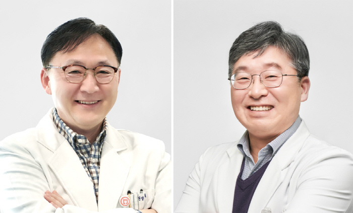 서남병원 표창해 병원장(왼쪽)과 장영수 공공의료본부장