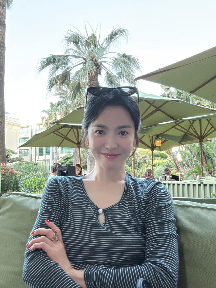 At 44, Song Hye-kyo Shows a Bold Side in a Lace Slip and Flaunts Her Slim Figure