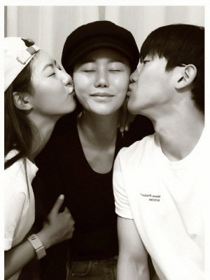 박연수, 혼자 지아·지욱 남매 잘 키웠네...볼 뽀뽀 받으며 "좋은 사람으로 살아가길"