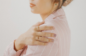 이유 없이 새벽에 어깨 통증 "악~"…혹시 석회성건염?