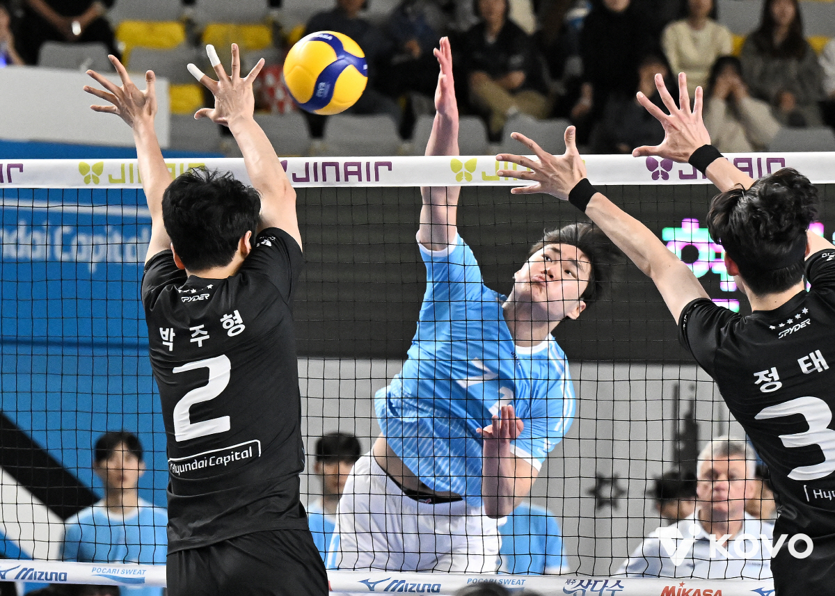 3월19일 현대캐피탈전에서 공격하는 이준호. 사진제공=KOVO