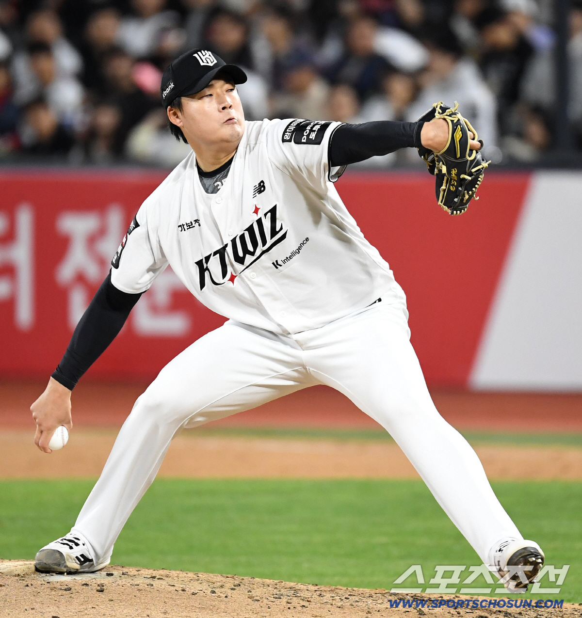 23일 수원 케이티위즈파크에서 열린 KT와 KIA의 경기. 투구하고 있는 KT 한승혁. 수원=송정헌 기자 songs@sportschosun.com/2026.04.23/