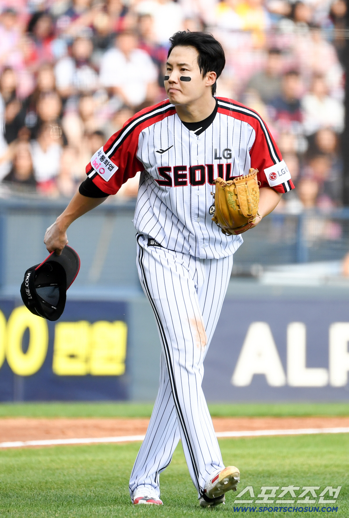 고의성은 전혀 없던 상황 선발 임찬규는 몸에 맞는 볼 직후 진심으로 옛동료를 걱정했다.
