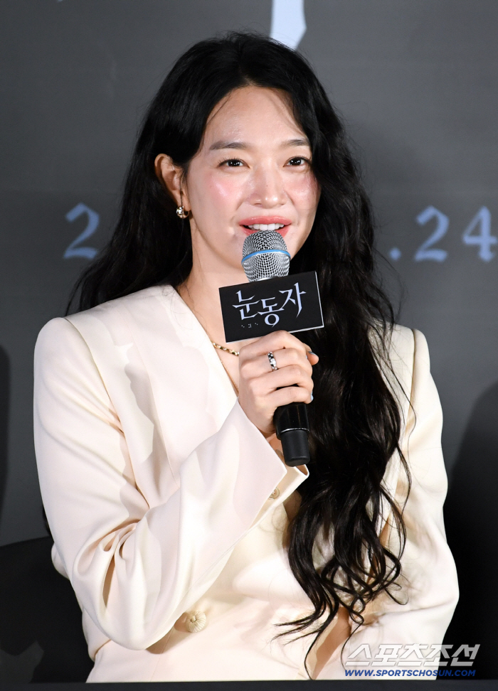 'The Eyes' Shin Min-a 'Taking on two roles was fascinating... It was amazing to see two different faces of myself in one frame'
