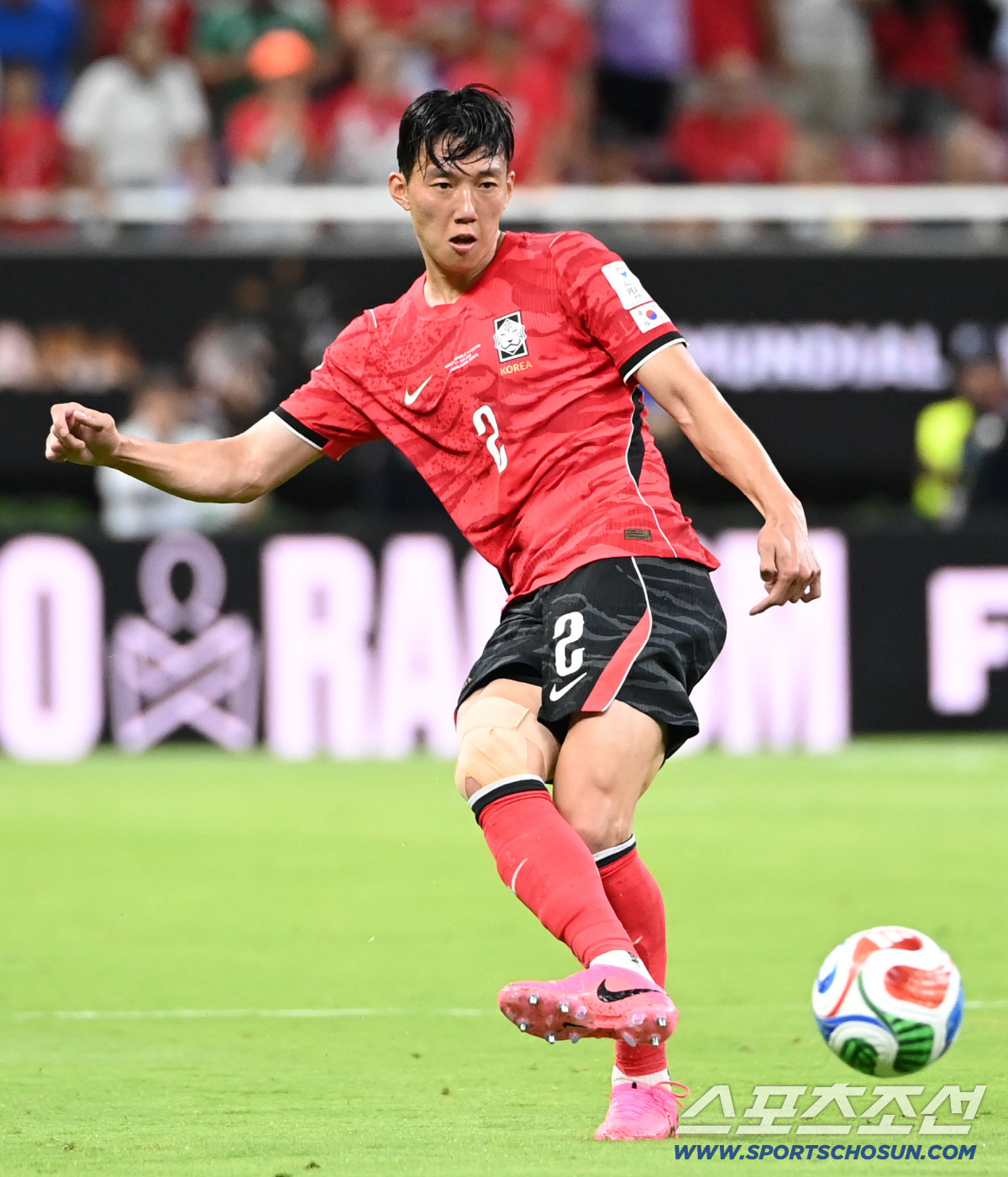 12일(한국시각) 멕시코 과달라하라 사포판의 에스타디오 과달라하라에서 열린 2026 북중미월드컵 대한민국과 체코의 경기. 이한범이 패스를 시도하고 있다. 사포판(멕시코)=허상욱 기자 wook@sportschosun.com/2026.06.12/
