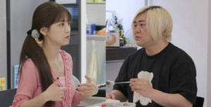 '아이돌 1호 부부' 문희준♥소율, 결혼 10년 차에 터진 눈물 "영원히 지켜줄 수 없으니까" ('동상이몽')
