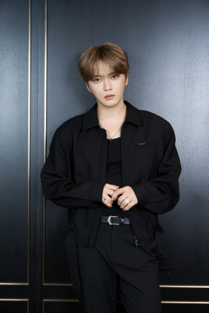 [인터뷰③] 김재중 "내 인생에서 가장 절박할 때, 아기동자 찾아가 1천만원 작두타기도"('신사')