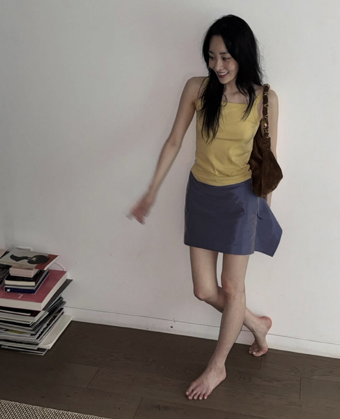 Kim Min-ha Shows Off a Dramatically Slimmer Figure After Losing 9 kg