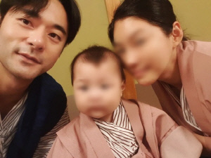 '미스터션샤인' 윤주만, 두 아이 아빠된다.."건강하게 잘 태어나길"