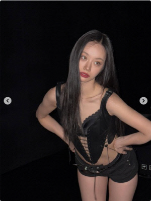 혜리, 뱃살 논란 잠재운 '뼈말라' 실루엣…핫팬츠 입고 드러난 '납작배'
