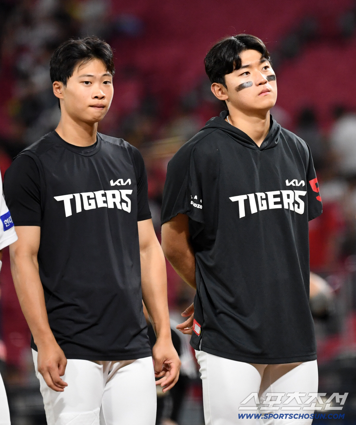 경기에서 패한 김도영은 아쉬운 표정으로 경기장을 나섰다.