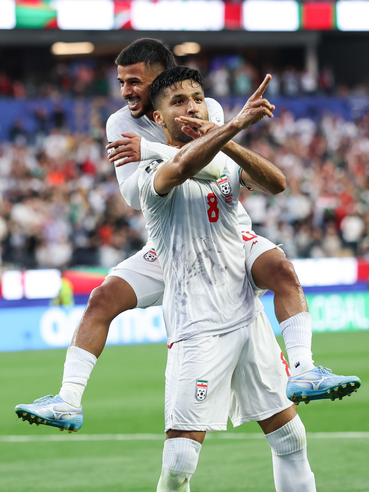 "정말 스트레스받습니다" 투혼의 이란 대표팀 '당장 미국 떠나라' 천대…감독 분노 폭발 "우린 월드컵서 가장 억압받는 팀"
