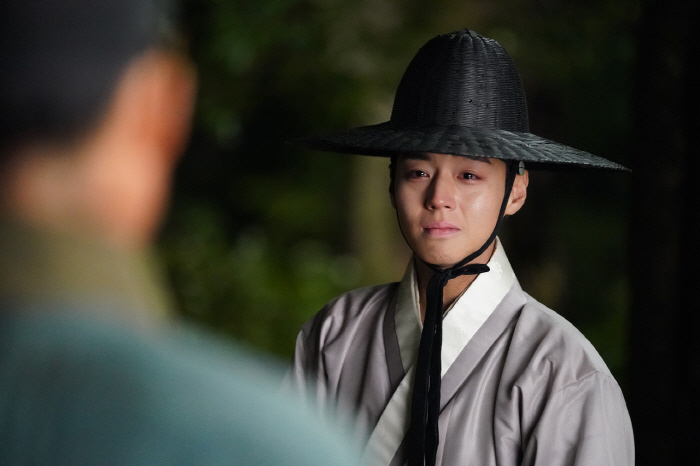 [SC Zoom] "Look at his eyes, he is not Danjong" ... Park Ji-hoon proves he can do it all, from 'The King's Warden' to 'The Legend of Kitchen Soldier'