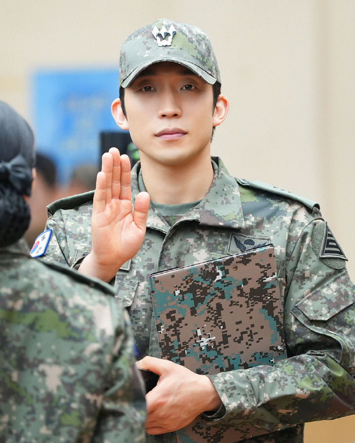 "나 황석호에게 특별했다"…'취사병' 이상이, 특별했던 '특별출연'으로 새 역사 썼다