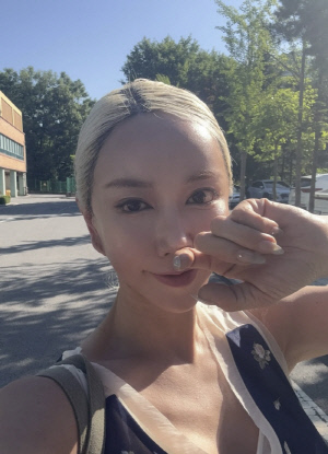 '임효성과 별거' 45세 슈, 시술 후 확 달라진 분위기.."오랜만입니다"