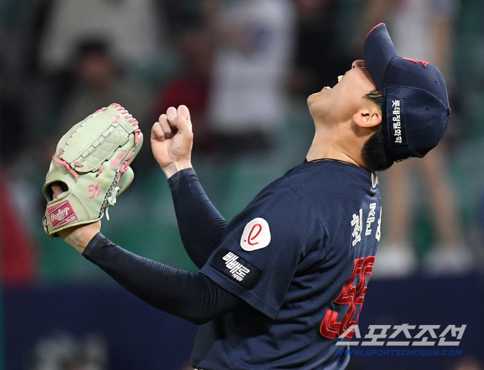 '롯데가 이게 가능하다고...' 3회부터 9회까지 무실점, 마운드 덕분에 2-1 짜릿한 한 점차 승리를 지키다니