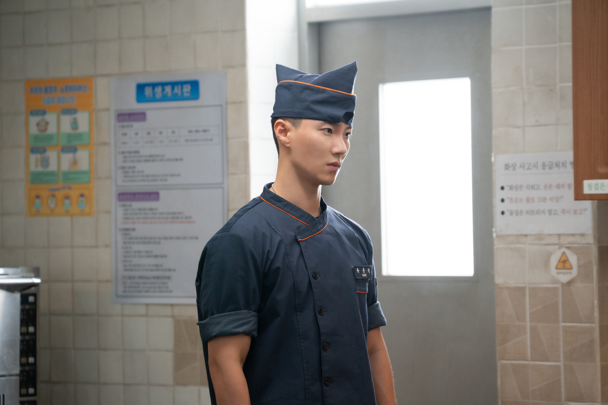 [SC인터뷰] "난생 처음 '러블리' 칭찬까지"…이홍내, '경소문' 빌런→'취사병' 츤데레 병장으로(종합)