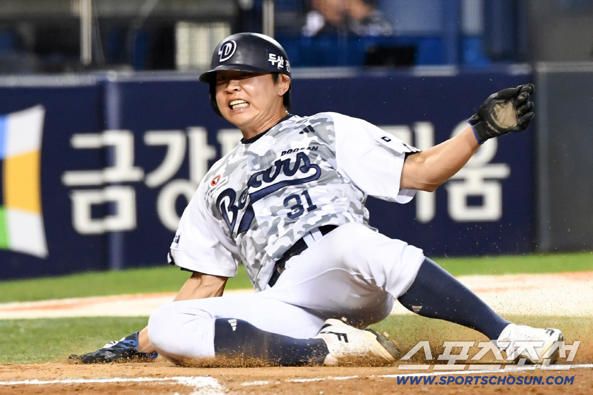 18일 잠실구장에서 열린 두산과 KT의 경기. 7회말 무사 2루 두산 박찬호 안타 때 역전 득점을 올린 정수빈. 잠실=박재만 기자 pjm@sportschosun.com/2026.06.18/