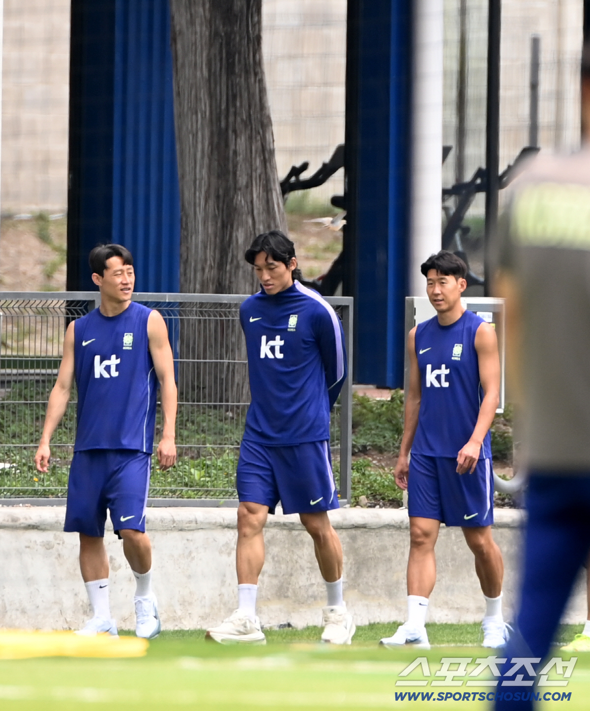 2026 북중미 월드컵 체코전에서 승리한 대한민국 월드컵 대표팀이 13일(한국시각) 멕시코 과달라하라 인근 사포판 월드컵대표팀 베이스캠프 훈련장 치바스 베르데 바예에서 회복 훈련을 가졌다. 발걸음을 옮기는 손흥민 이재성 김승규의 모습. 사포판(멕시코)=허상욱 기자 wook@sportschosun.com/2026.06.13/