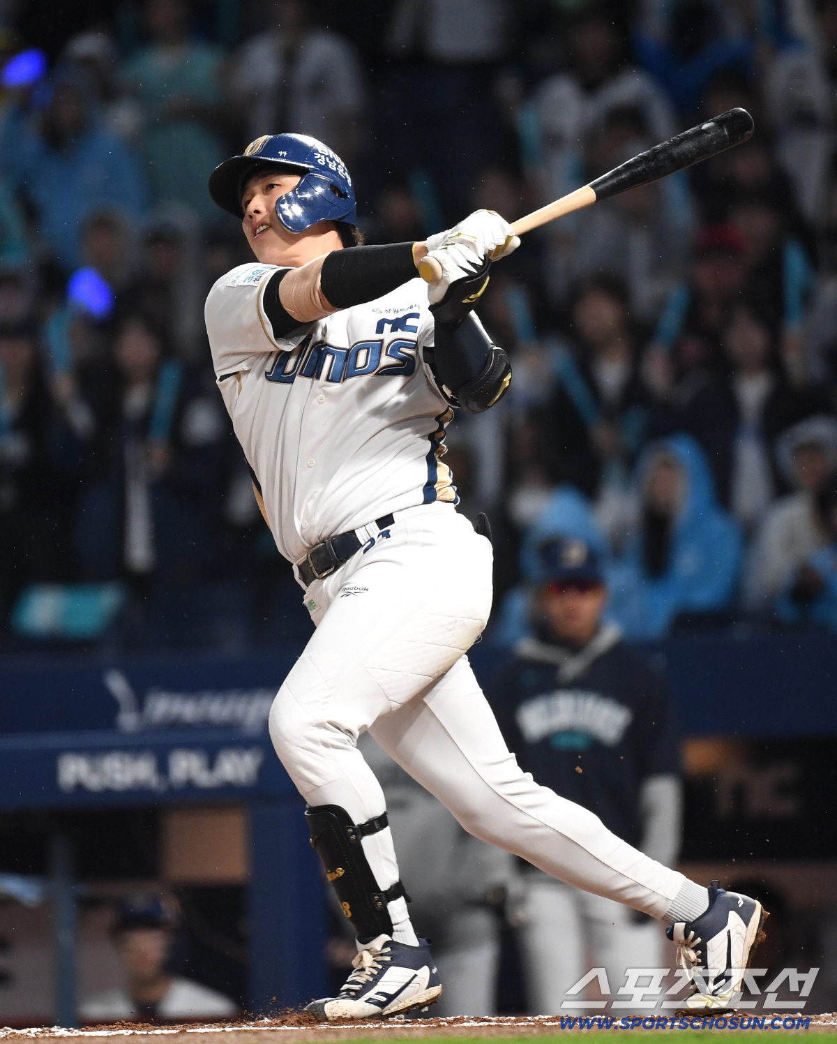 30일 창원 NC파크에서 열린 NC와 KIA의 경기. 타격하는 NC 천재환. 창원=송정헌 기자 songs@sportschosun.com/2026.04.30/