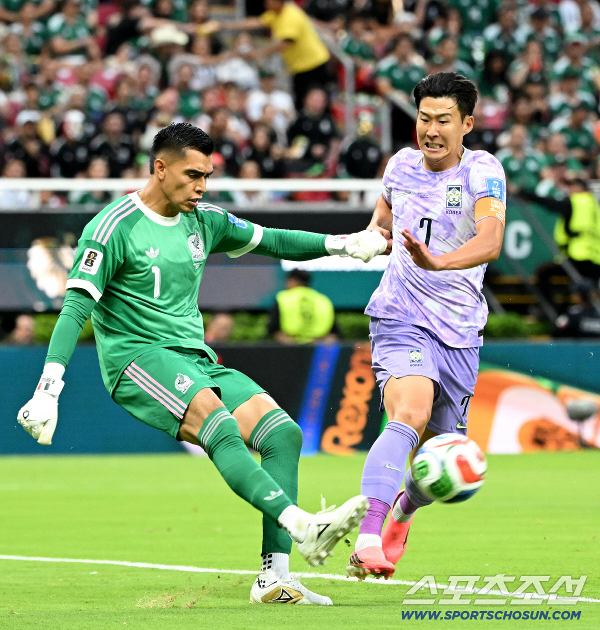19일(한국시각) 멕시코 과달라하라 사포판의 에스타디오 과달라하라에서 열린 2026 북중미월드컵 대한민국과 멕시코의 경기. 돌파 시도하는 손흥민. 사포판(멕시코)=허상욱 기자 wook@sportschosun.com/2026.06.19/