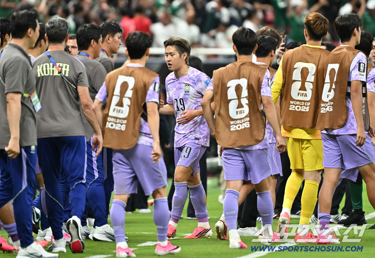 19일(한국시각) 멕시코 과달라하라 사포판의 에스타디오 과달라하라에서 열린 2026 북중미월드컵 대한민국과 멕시코의 경기. 대한민국이 0대1로 패했다. 이강인이 아쉬움 가득한 표정으로 그라운드를 나서고 있다. 사포판(멕시코)=허상욱 기자 wook@sportschosun.com/2026.06.19/